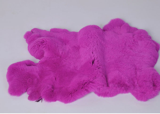 La pelliccia abbronzata della pelle del coniglio di Rex dell'erba ha personalizzato la dimensione per gli accessori/abbigliamento